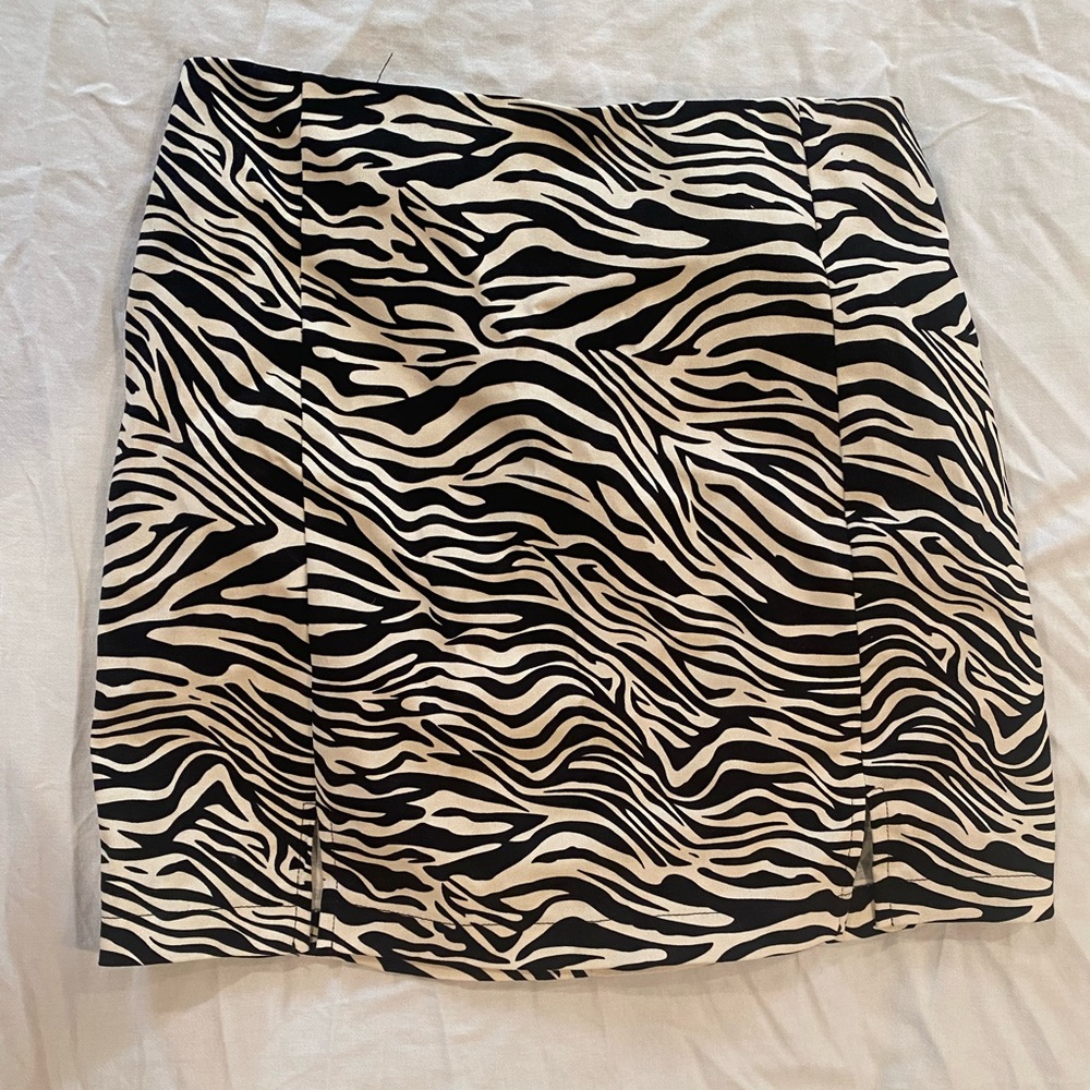 The cutest mini skirt
